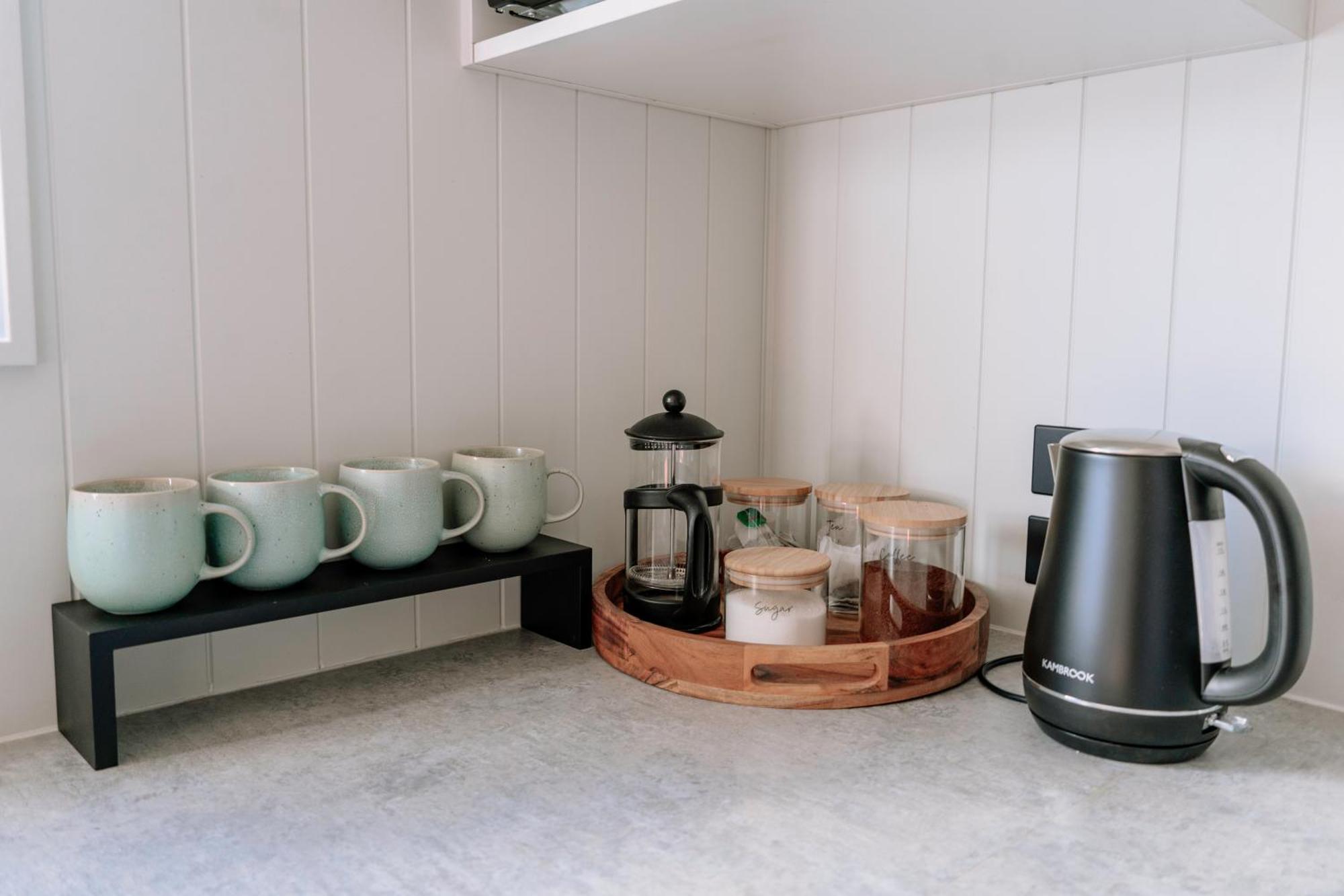 Mountain Cabin - Central, Cosy And Cute With Views Wanaka Luaran gambar
