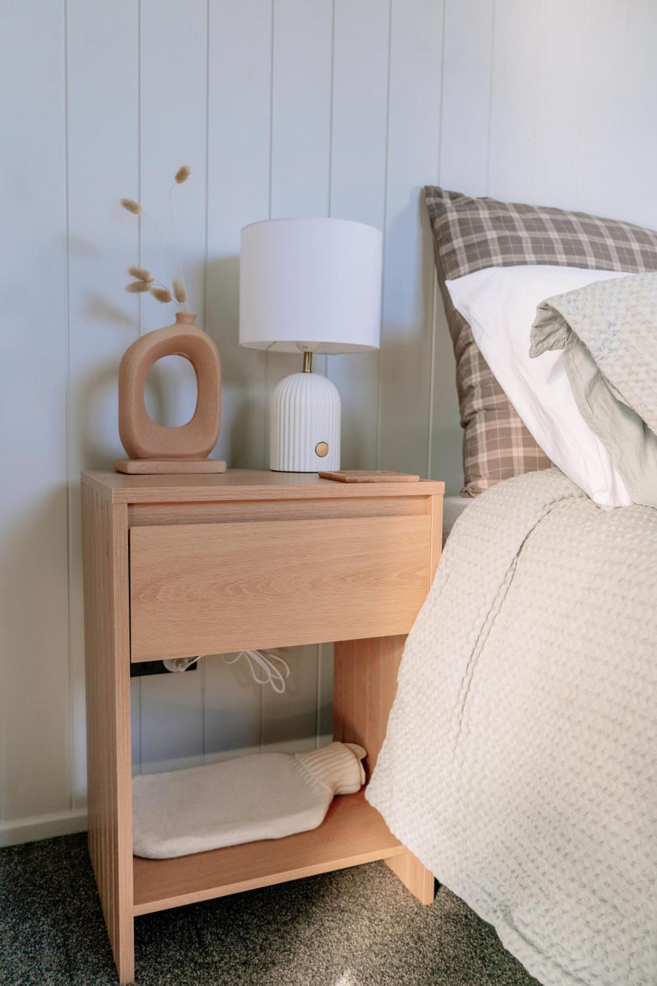 Mountain Cabin - Central, Cosy And Cute With Views Wanaka Luaran gambar