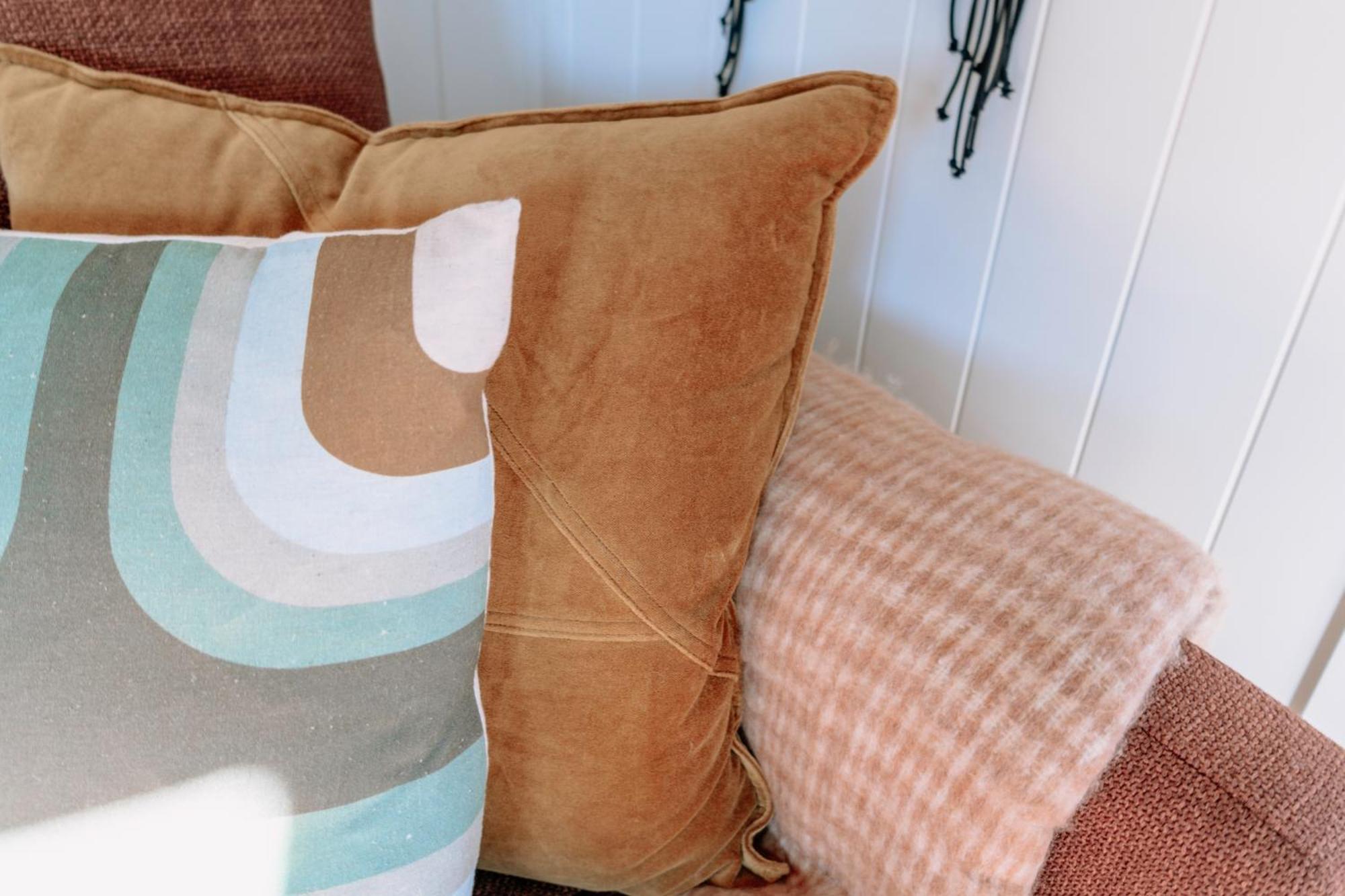 Mountain Cabin - Central, Cosy And Cute With Views Wanaka Luaran gambar