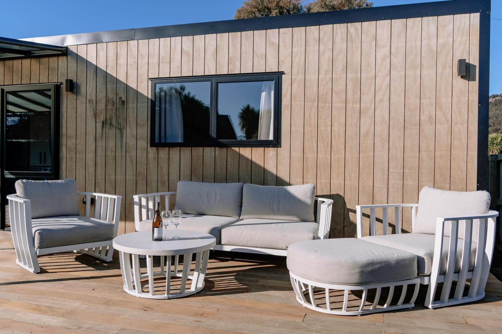 Mountain Cabin - Central, Cosy And Cute With Views Wanaka Luaran gambar